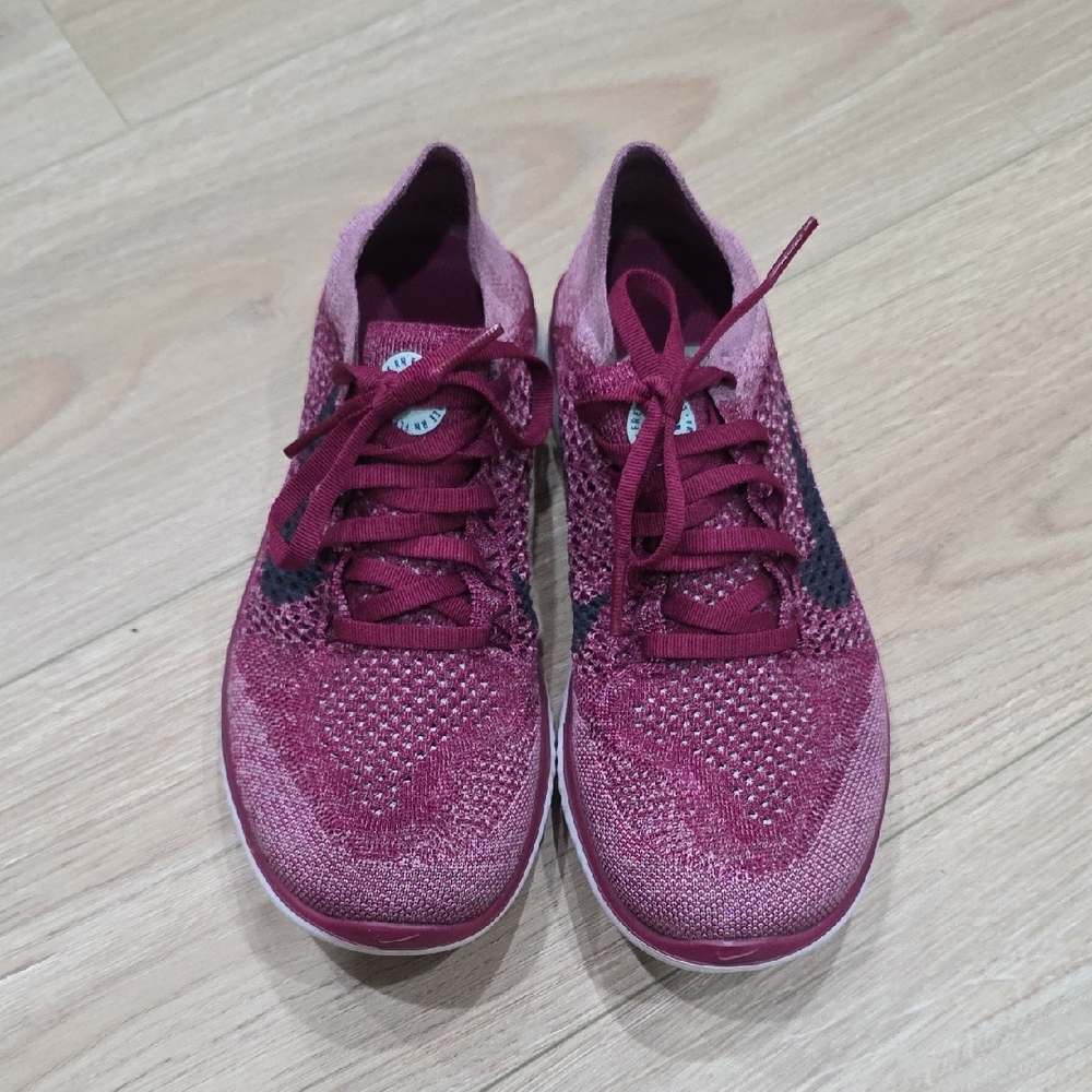 Nike Women's Flyknit Maroon and Black Sneakers